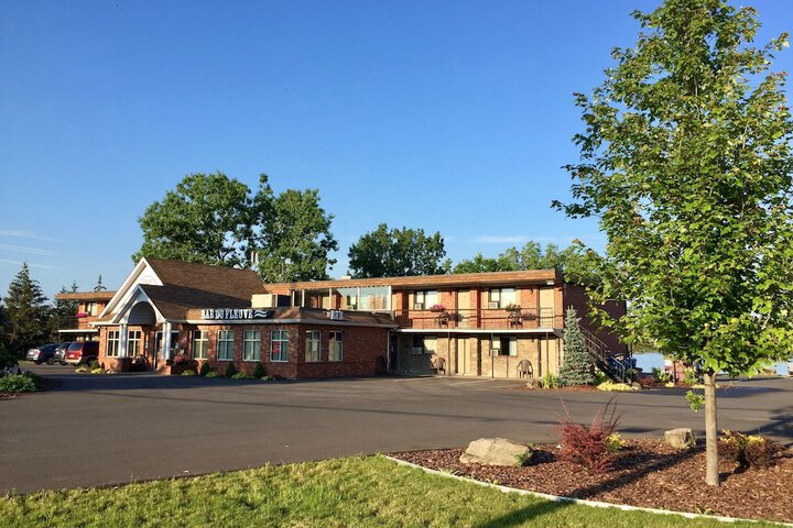 Motel et Appartements du Fleuve