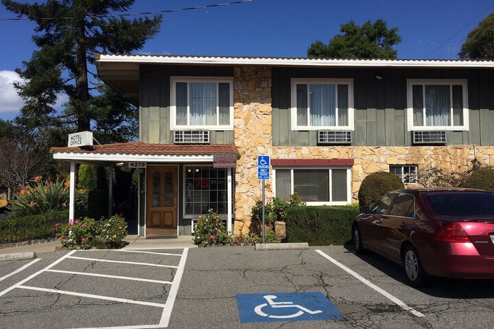 Hotel 3 of 16