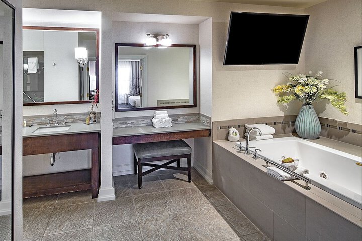 DoubleTree by Hilton Hotel Modesto