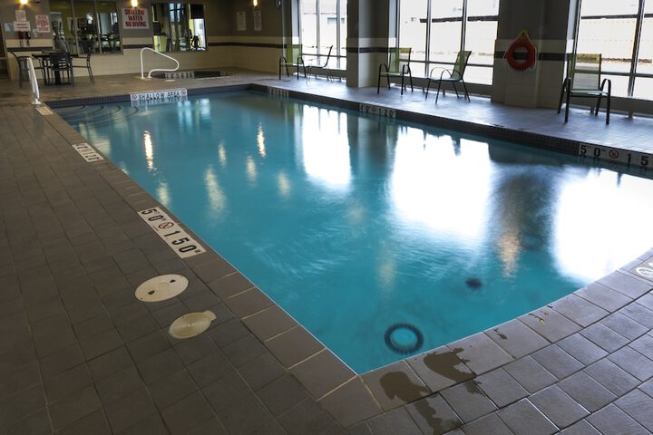 Holiday Inn Express & Suites Thunder Bay by IHG