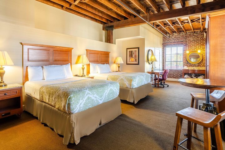Jackson Park Inn an Ascend Collection Hotel