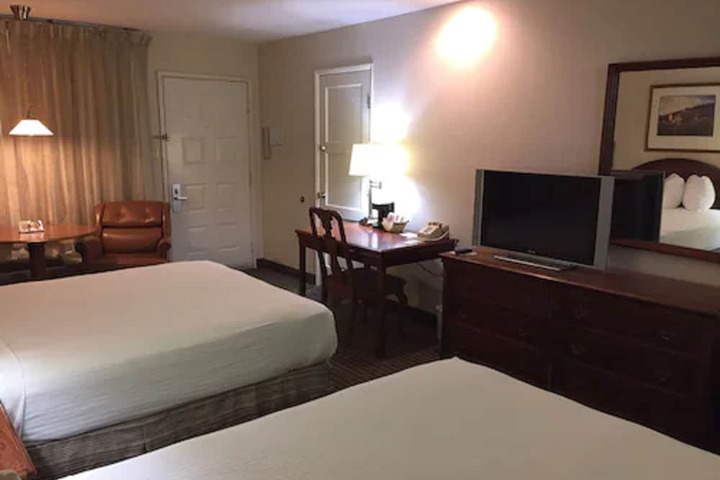 Room 20 of 34