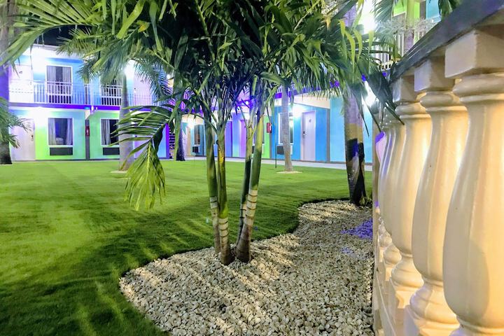 Hotel Exterior 87 of 92
