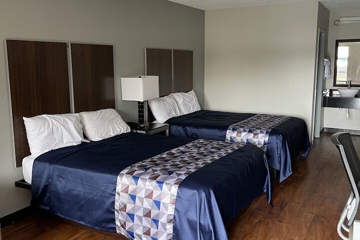 Room 16 of 29
