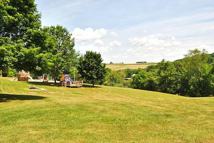 Robin Hill RV Resort & Campground - Caravan Park