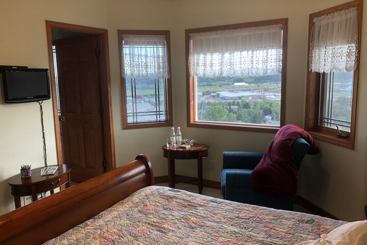 Rocky Mountain View B & B
