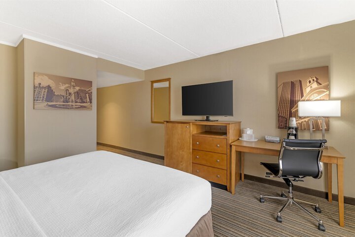 Best Western Royal Plaza Hotel & Trade Center