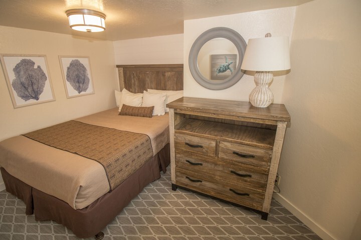 Room 50 of 117