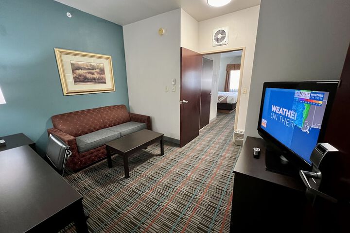 Room 16 of 36