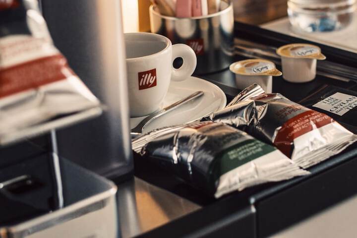 Breakfast/Coffee Service 79 of 98