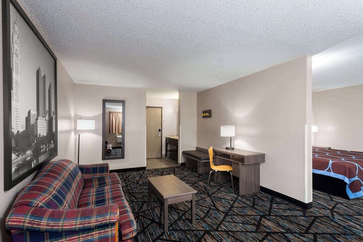 Room 8 of 26