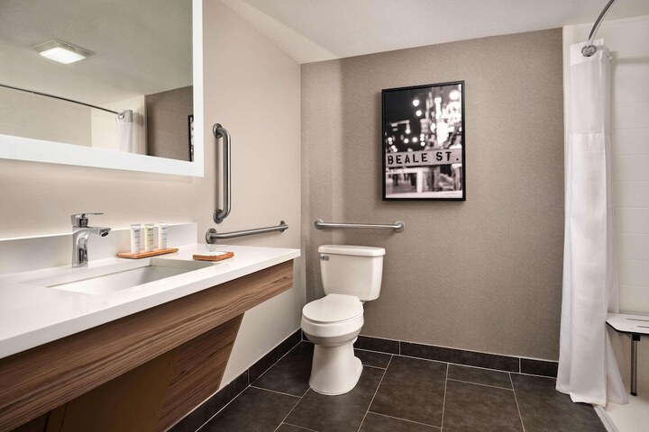 Radisson Hotel West Memphis