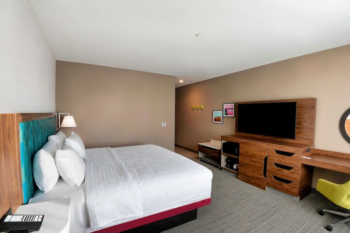 Room 16 of 24