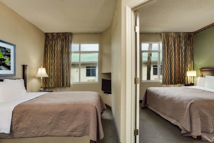 Room 7 of 15