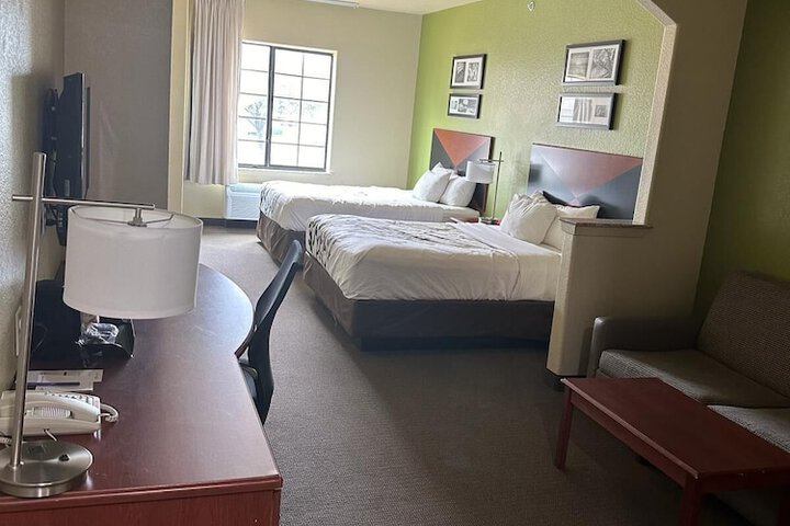 Room 25 of 49