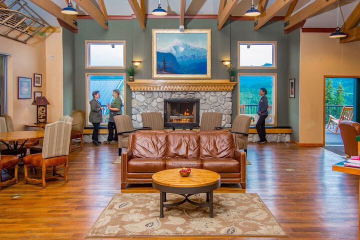 Denali Bluffs Hotel