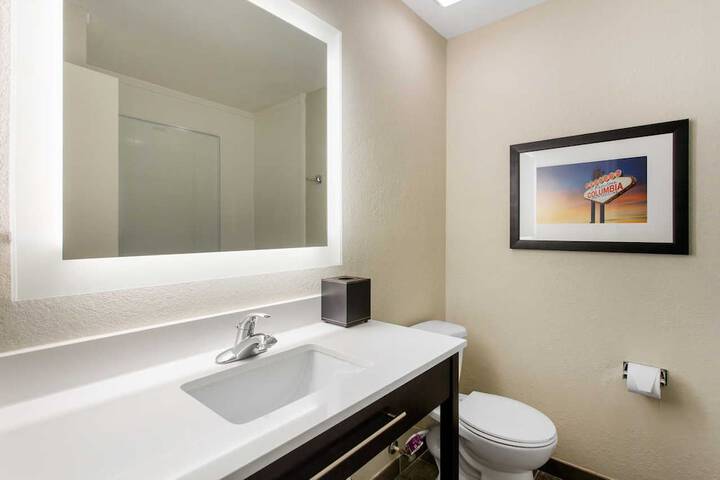 Room 3 of 10