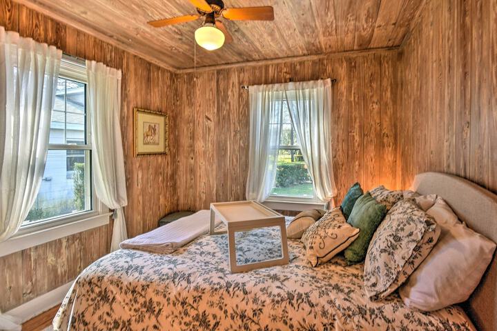 Cottage w / Private Pool - Walk to Lake Wales!