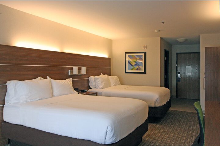 Room 43 of 69