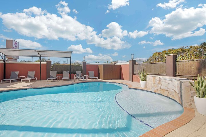 Best Western Plus Edinburg Inn & Suites
