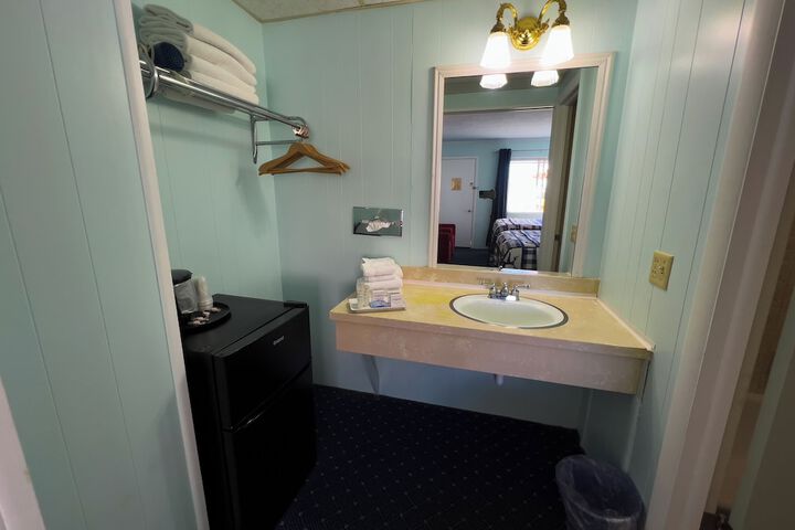 Room 72 of 81