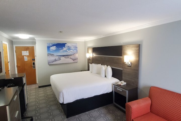 Ambassador Inn & Suites