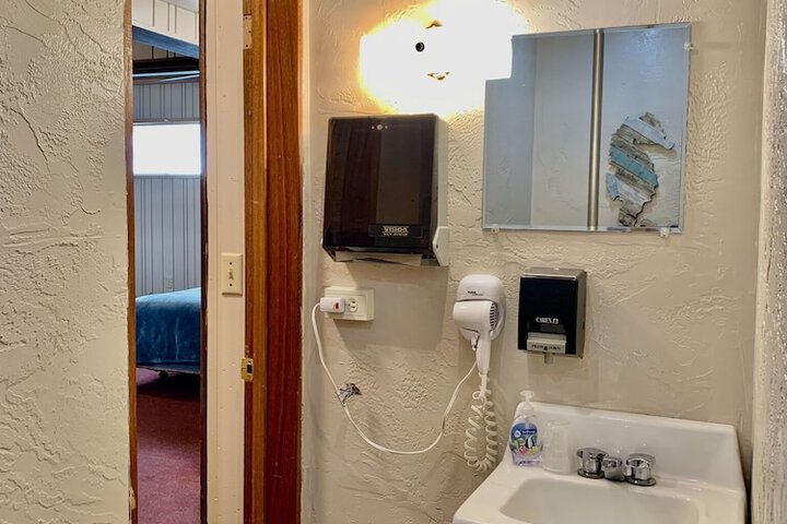Room 119 of 135