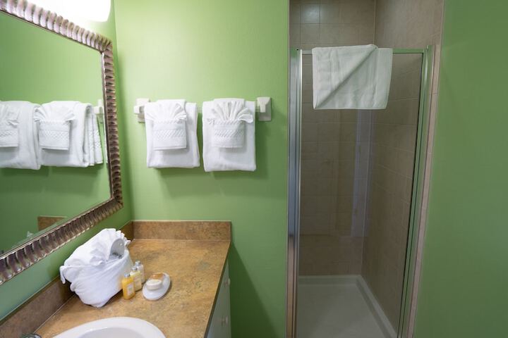 Barefoot Suites