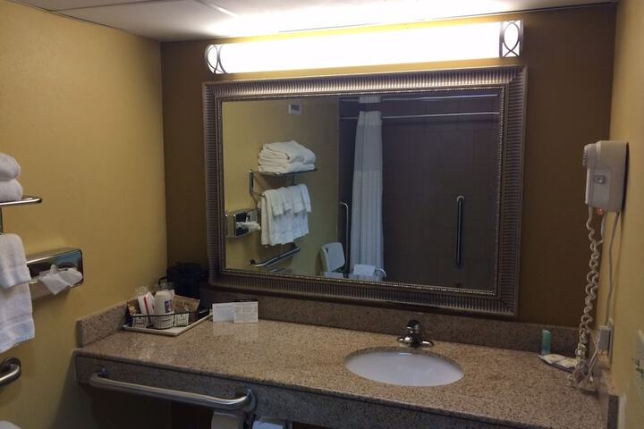 Room 35 of 51