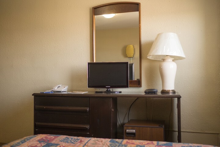 Room 6 of 44