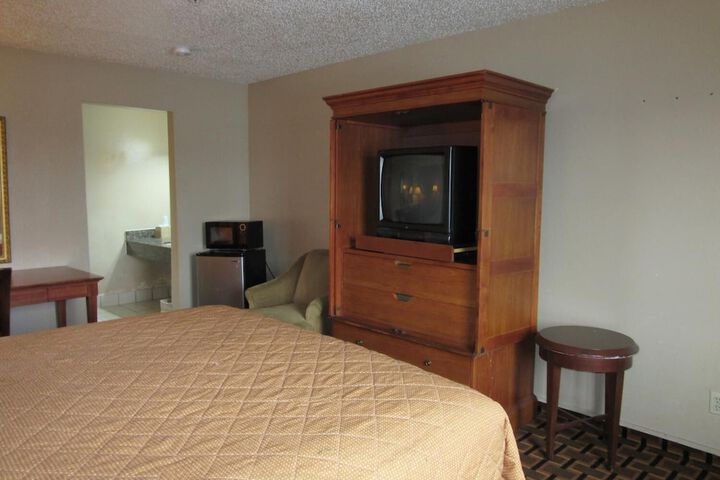 Room 26 of 37