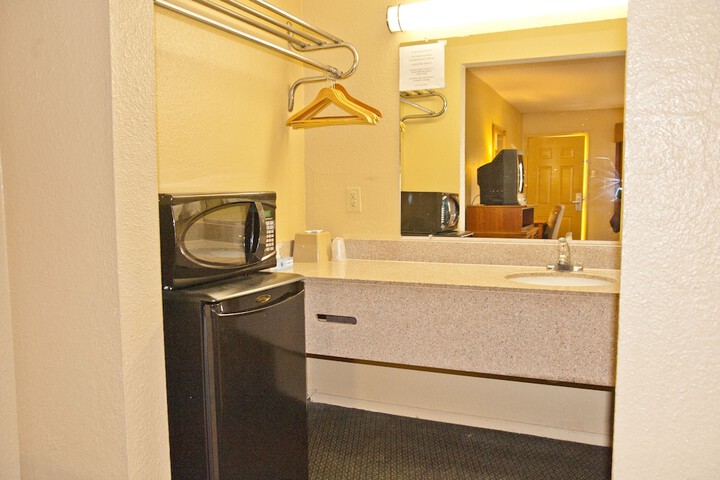 Room 34 of 42