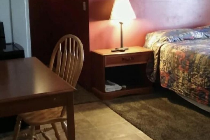 Room 28 of 46