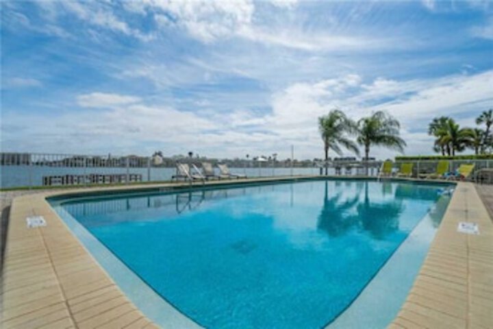 Pool 6 of 86