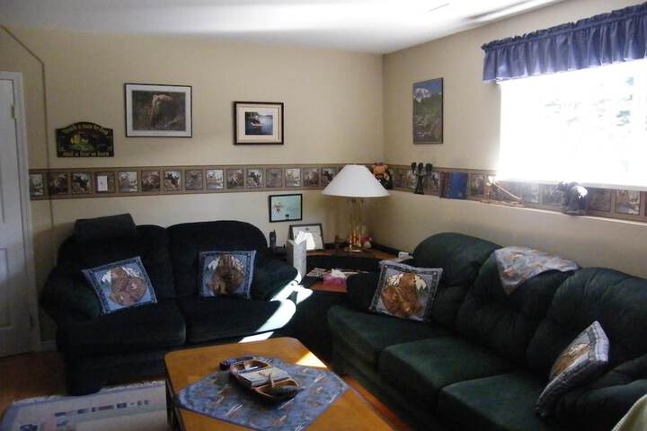 Silvern Lake Trail Bed & Breakfast