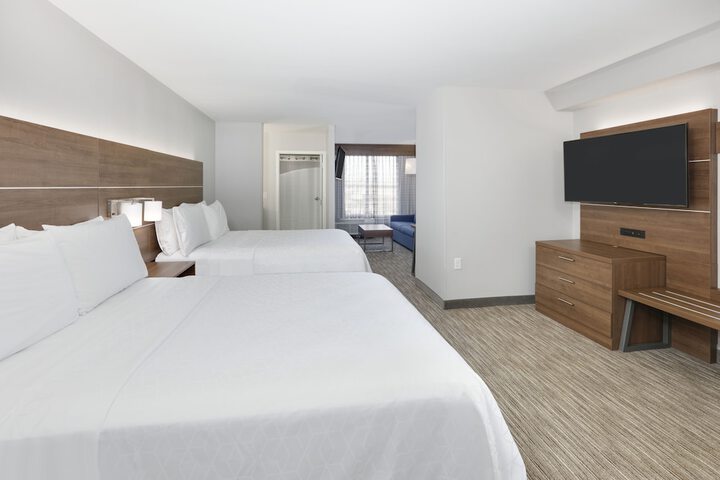Room 18 of 42