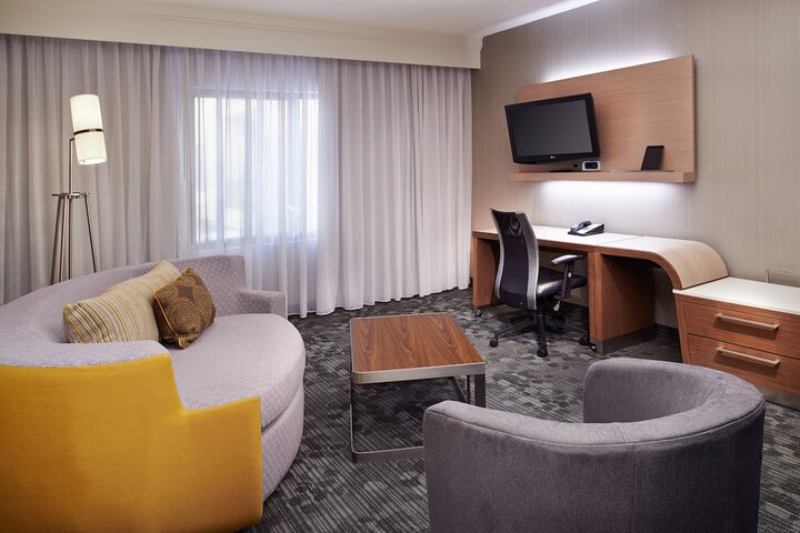 Room 15 of 25