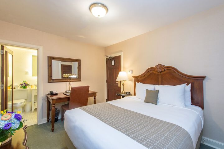 Room 15 of 32