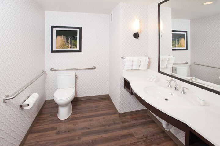 Room 14 of 37