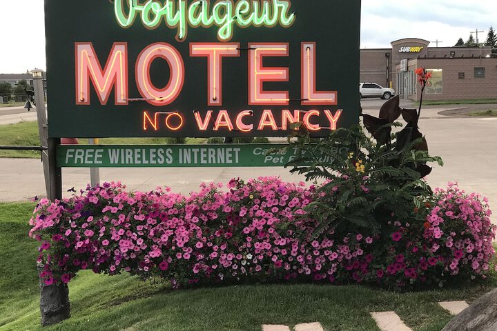 Voyageur Motel