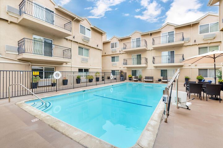 Comfort Inn Cockatoo near LAX Airport