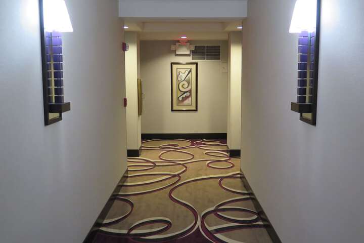 Ballroom/Hall 25 of 36