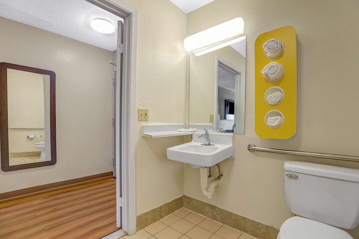 Motel 6 Raleigh NC - North