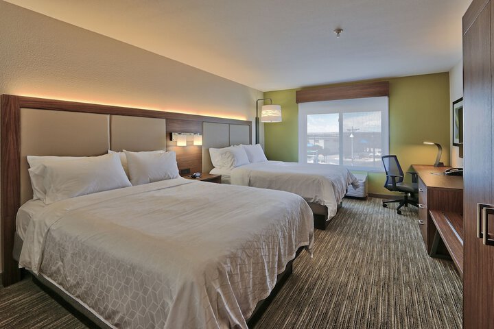 Room 53 of 90