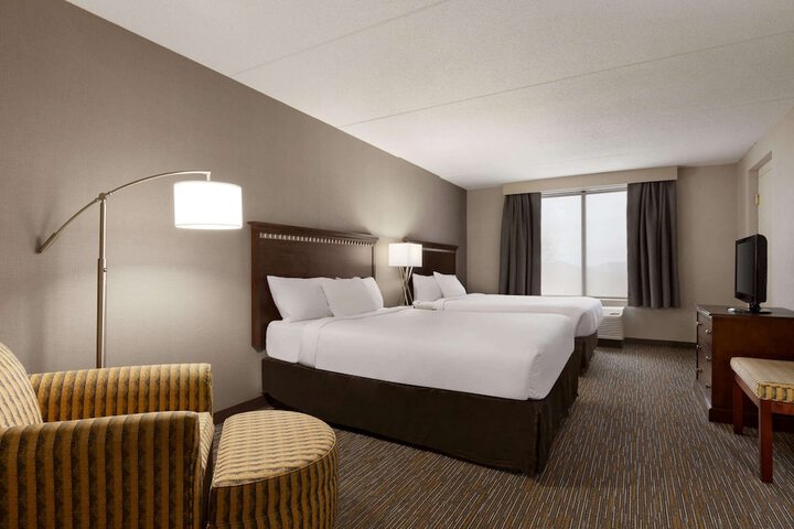 Room 26 of 46