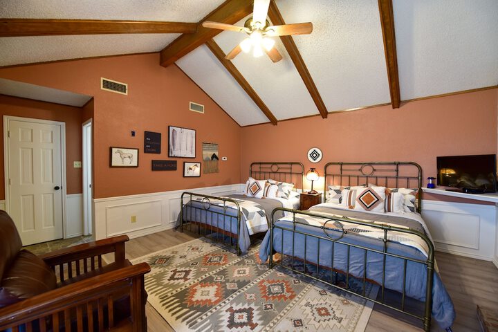 Butterfield Inn Main Street Cottages