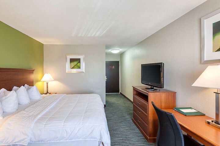 Room 12 of 29