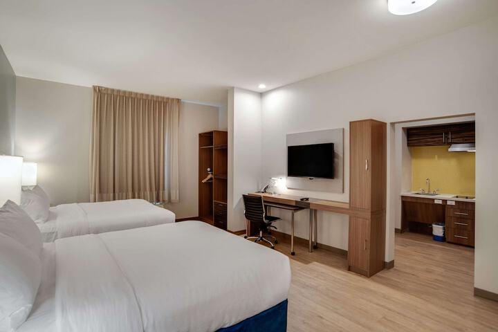 Room 30 of 39
