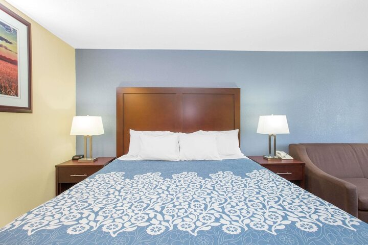 Room 30 of 60
