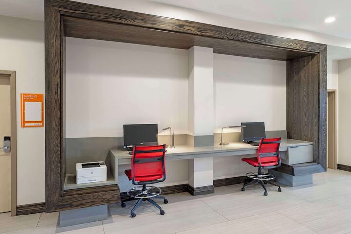 Business Center 45 of 45